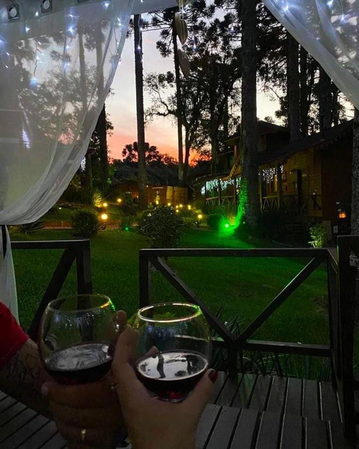 Chale Tematico Em Pipa De Vinho - Parada Da Pipa Chales Canela Kültér fotó