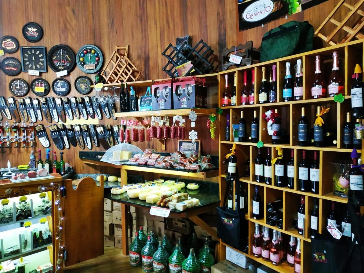 Chale Tematico Em Pipa De Vinho - Parada Da Pipa Chales Canela Kültér fotó