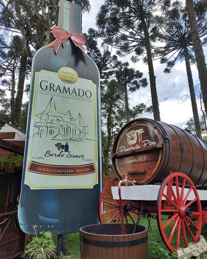 Chale Tematico Em Pipa De Vinho - Parada Da Pipa Chales Canela Kültér fotó